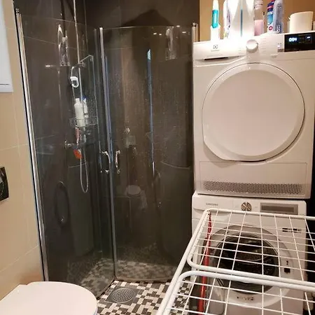 Cosy, Modern Townhouse In Sentrum 公寓